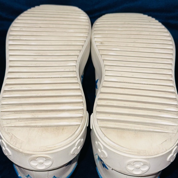 Louis Vuitton Time Out Sneaker in blue. Size 38. - Picture 8 of 8
